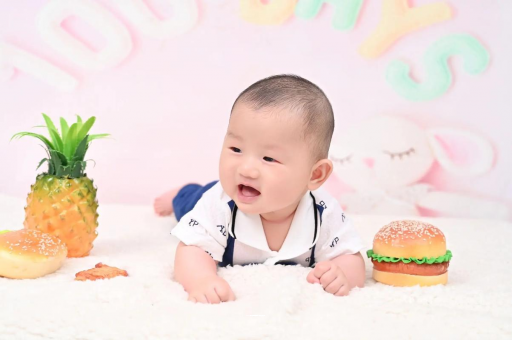 孝昌宝宝在妈妈肚子里